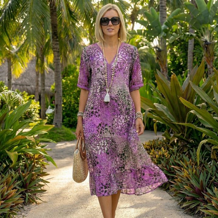 Women's Sculpted Waist Dress - Flowing Silhouette for a Flattering