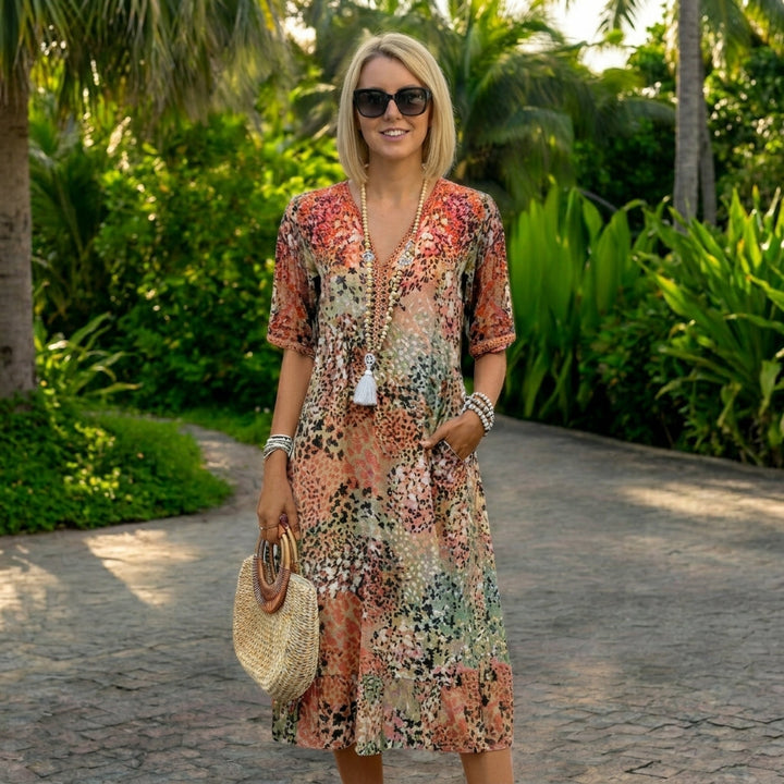 Women's Sculpted Waist Dress - Flowing Silhouette for a Flattering