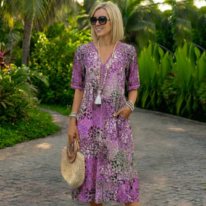 Women's Sculpted Waist Dress - Flowing Silhouette for a Flattering