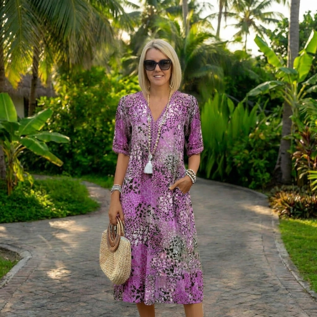 Women's Sculpted Waist Dress - Flowing Silhouette for a Flattering