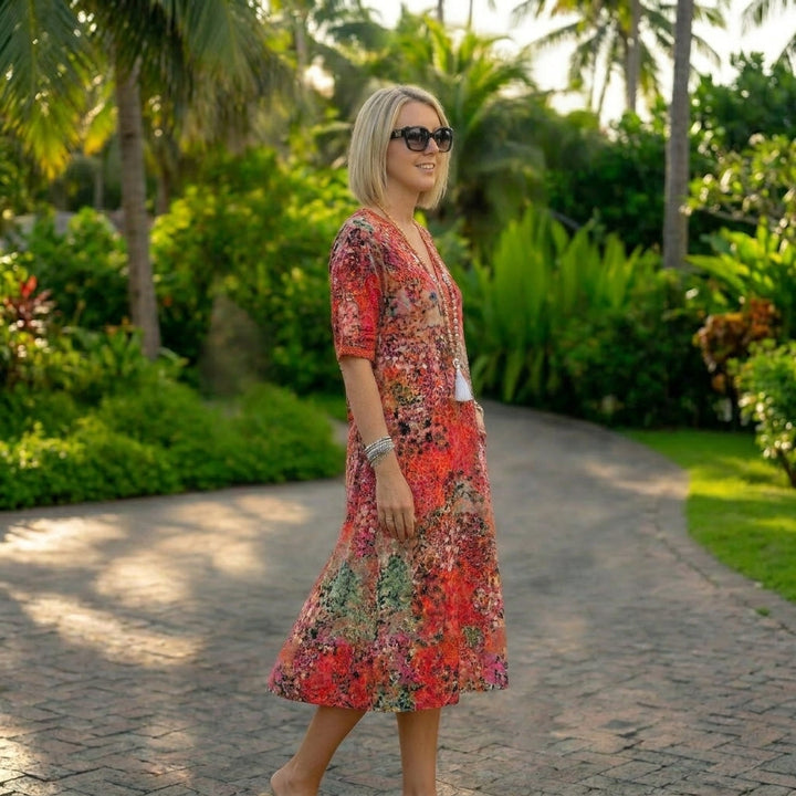 Women's Sculpted Waist Dress - Flowing Silhouette for a Flattering