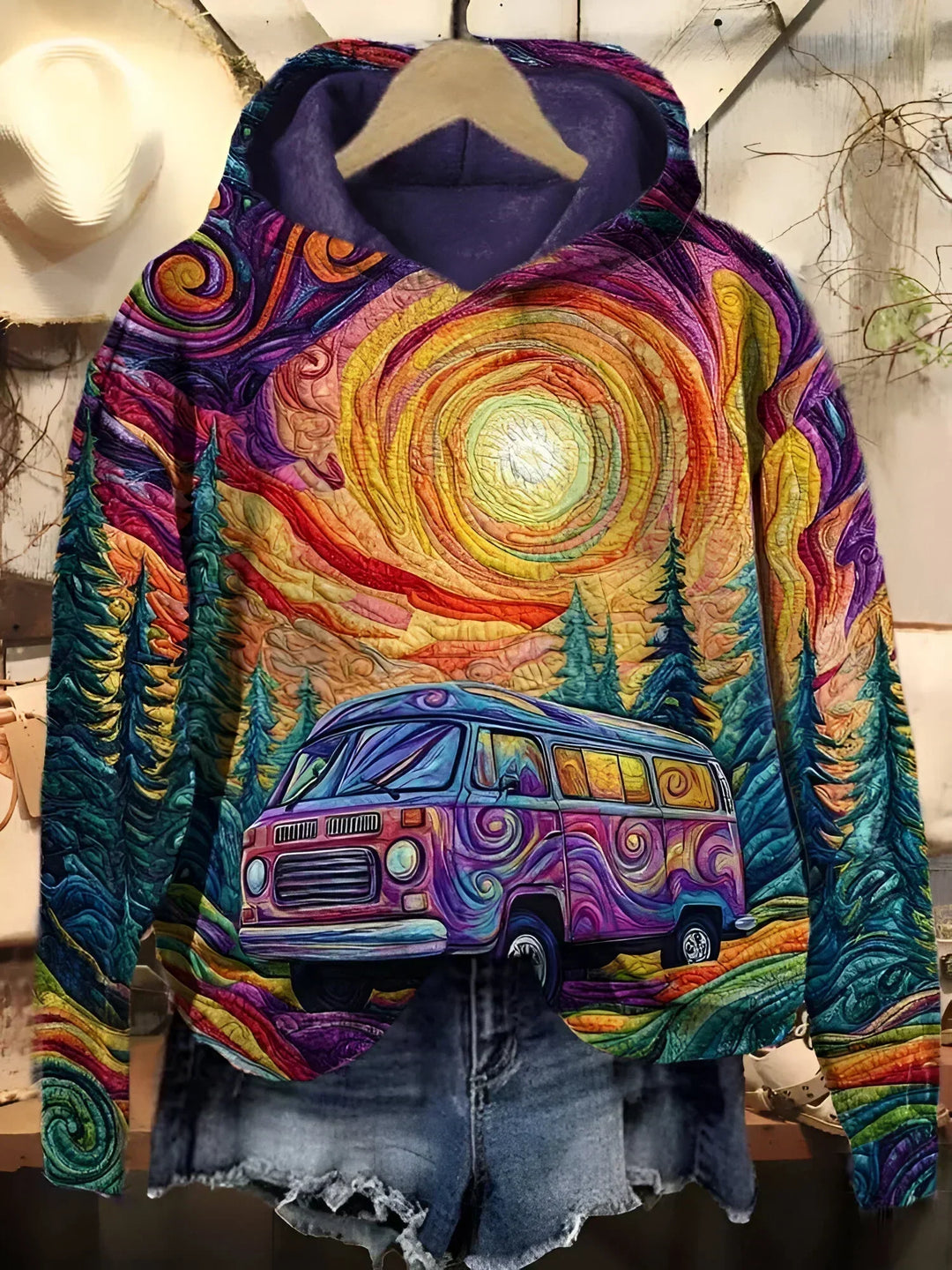Women's Retro Roadtrip Hoodie - Cozy Adventure Style