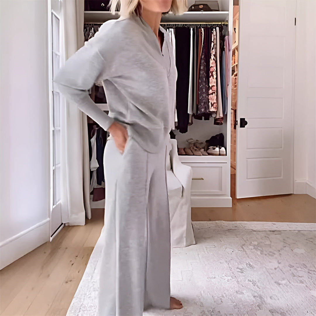 Women's Comfortable Two-Piece Tracksuit - Casual Lounge Set