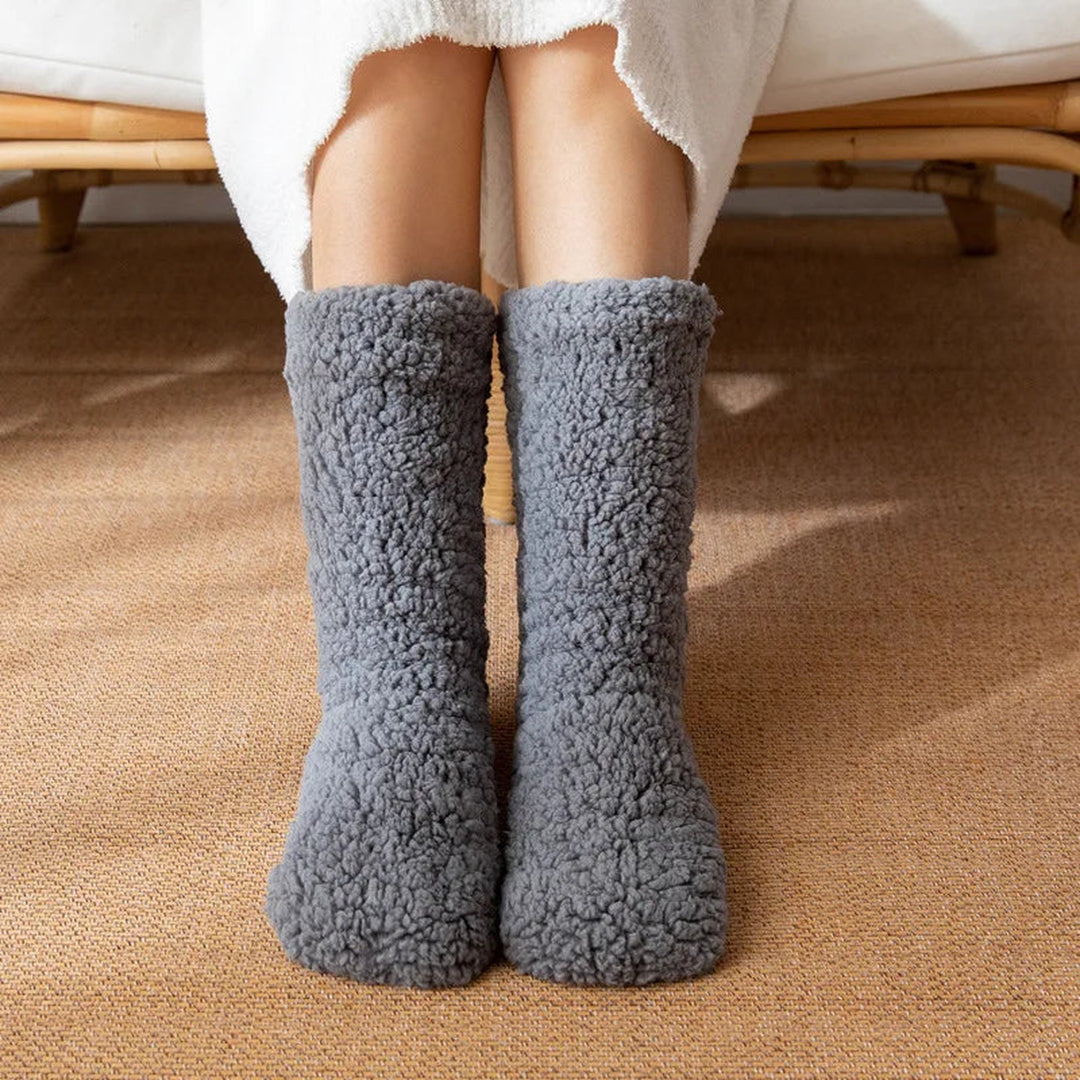 Women's Cosy Sherpa Fleece Socks – Non-Slip Mid-Calf Lounge Socks – view 4